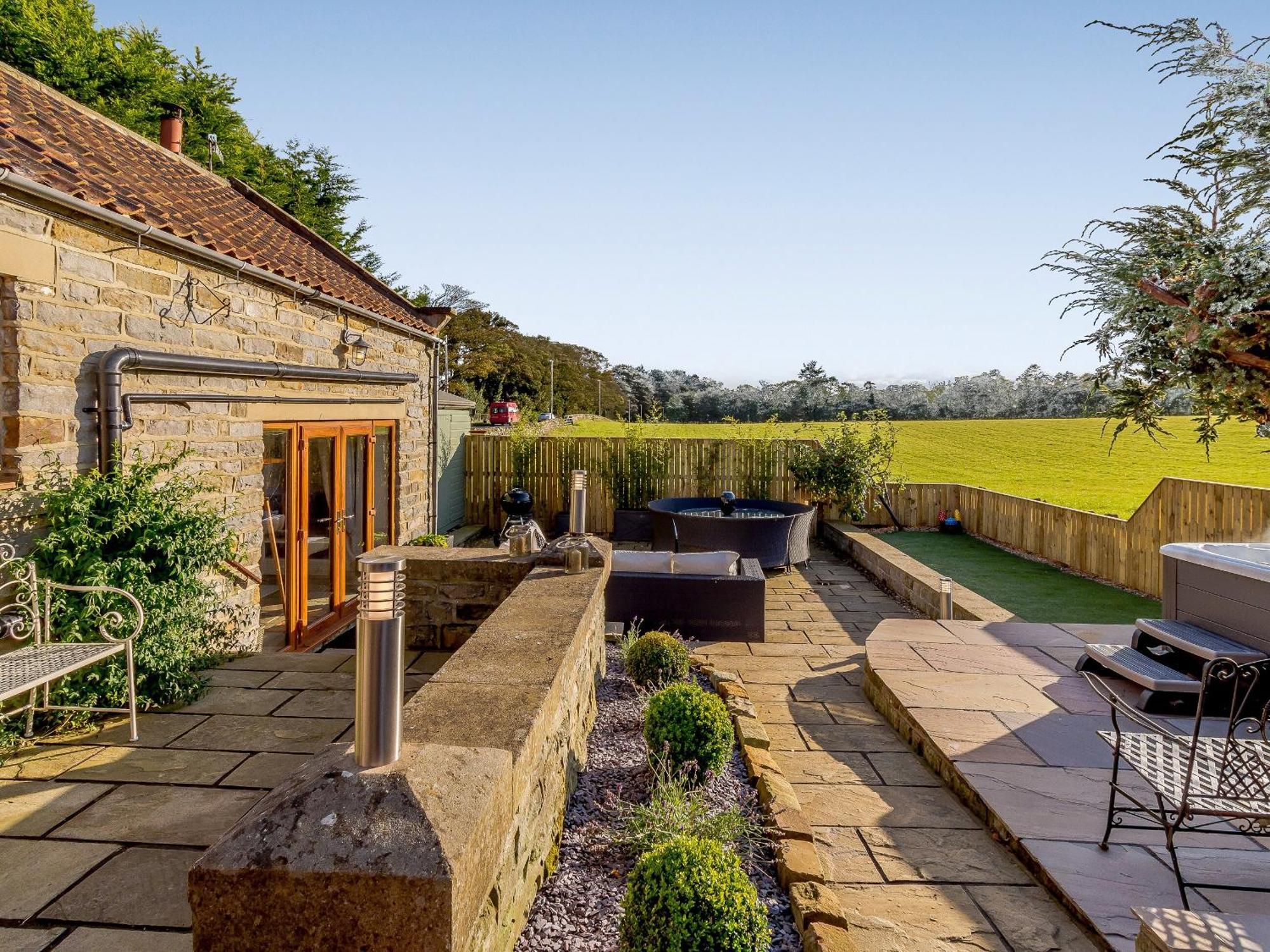 The Old Barn Villa Cloughton Luaran gambar