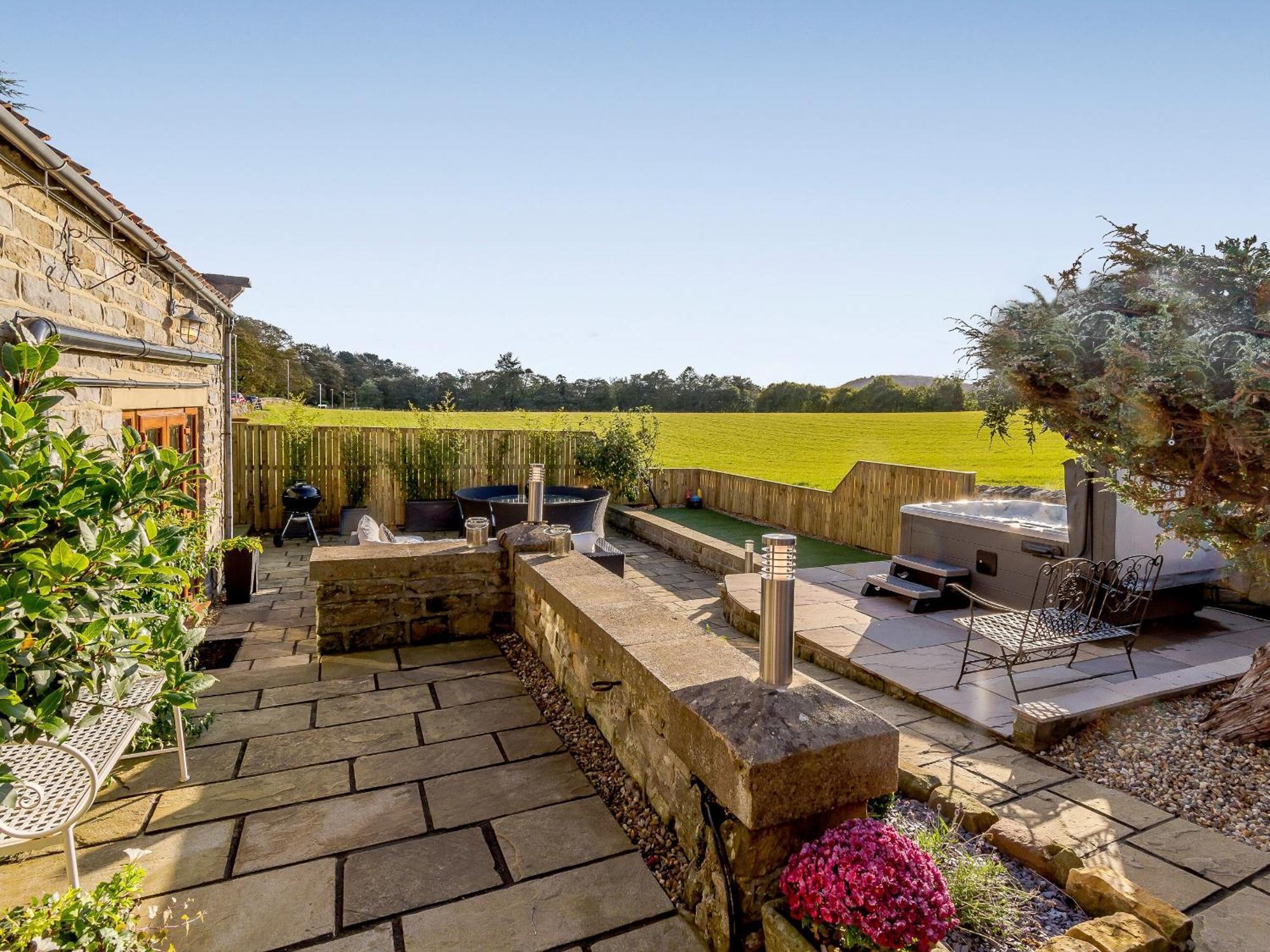 The Old Barn Villa Cloughton Luaran gambar